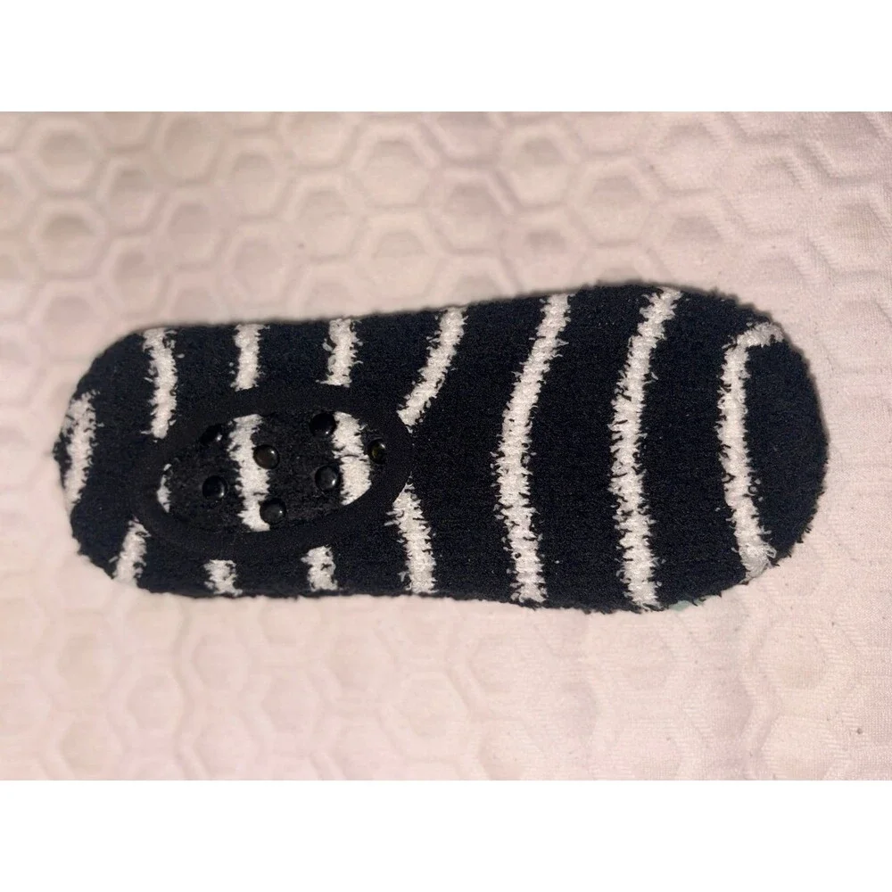 Stay Cozy Sock Liners 2 Pack Slip‎ Resistant NEW